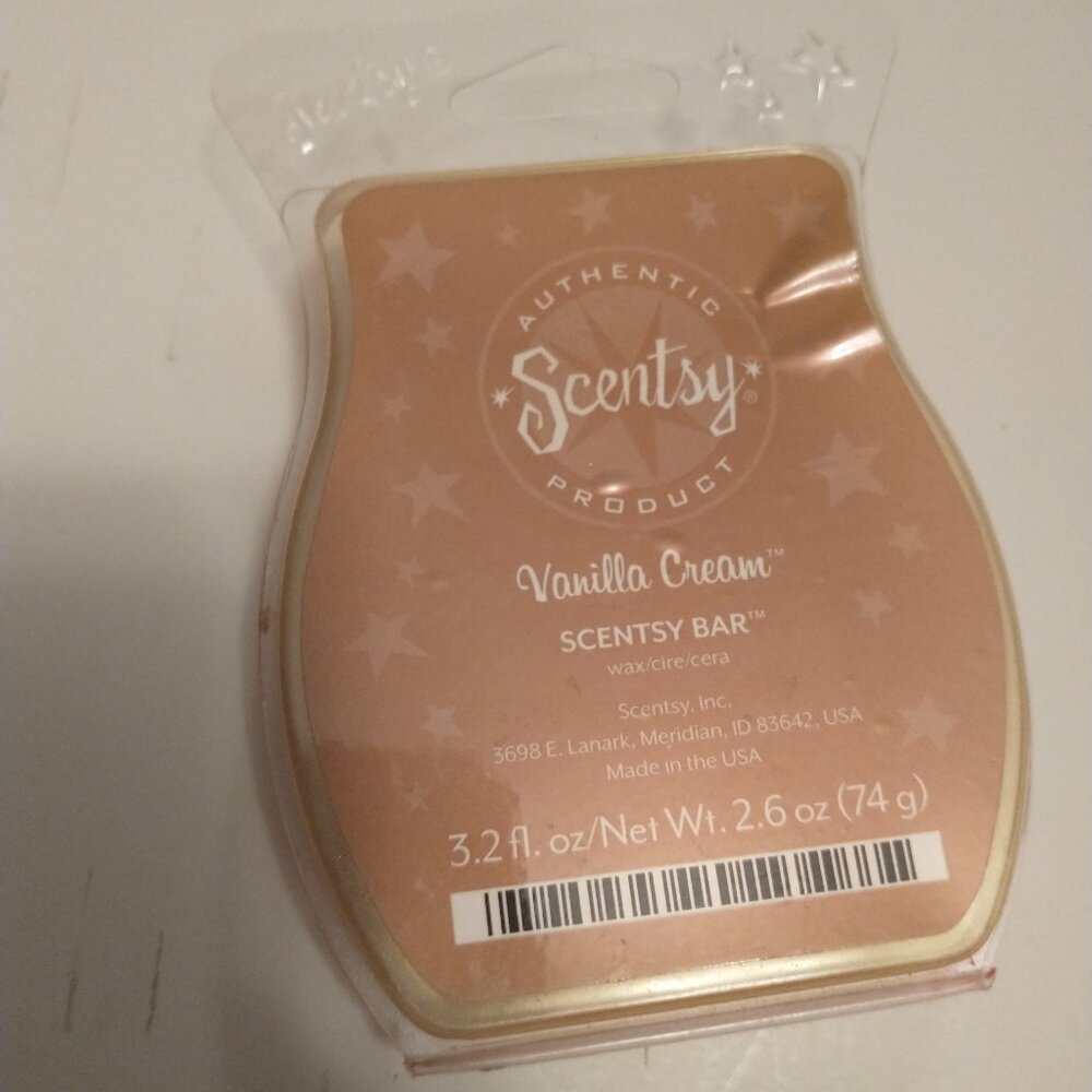 NWT  Scentsy wax melts.... Vanilla Cream